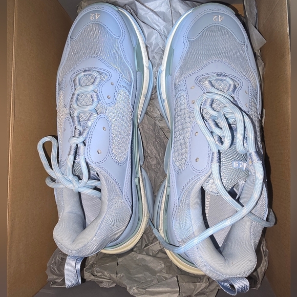 Balenciaga Triple S Men's Sneakers - Picture 2 of 8